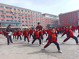 少林武校幼儿部武术课上课